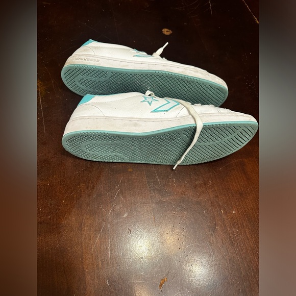 Converse size 11 mint/white hard to find!! - Picture 7 of 7